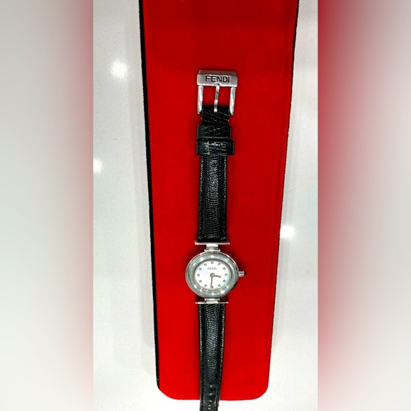 Ladies AUTHENTIC FENDI DRESS watch💖💖 - Picture 15 of 15